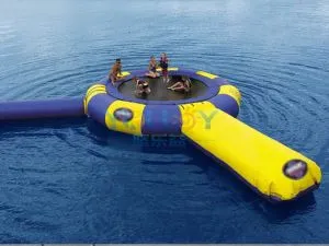 Combo Trampolîn Dŵr Theganau Gyda Sleid